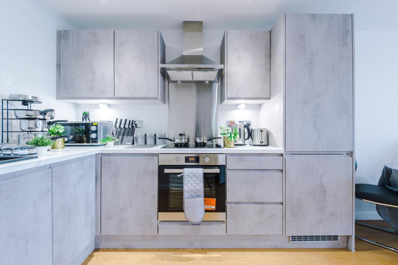 ✰Onpoint - Modern 2 Bed Apartment Close To Centre✰ Лийдс Екстериор снимка