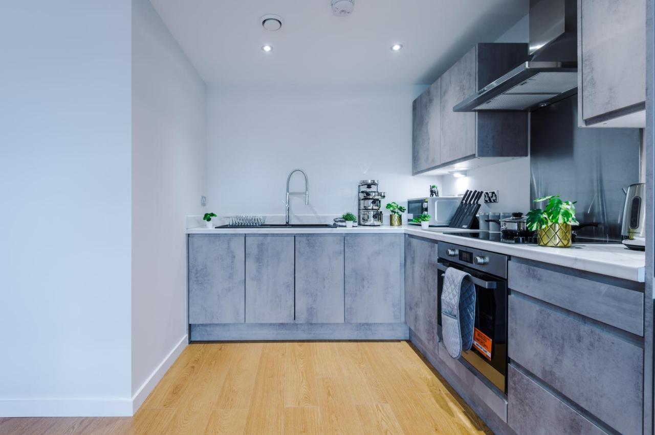 ✰Onpoint - Modern 2 Bed Apartment Close To Centre✰ Лийдс Екстериор снимка