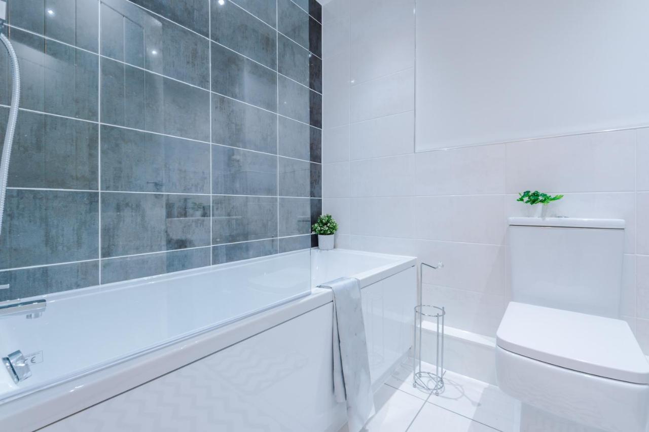 ✰Onpoint - Modern 2 Bed Apartment Close To Centre✰ Лийдс Екстериор снимка
